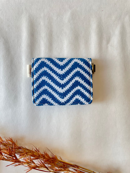 Zig Tide Card Wallet – Compact Security with a Touch of Tradition