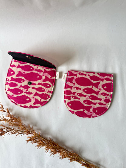 Pink Shoal Money Pouch – Pocket-Sized Organizer for Everyday Essentials