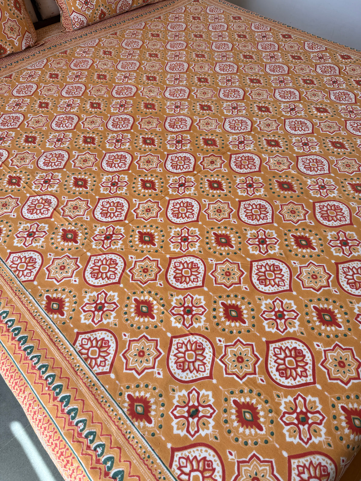 Cotton Queen Size Bedsheet with 2 Pillow Covers (90”*108”)