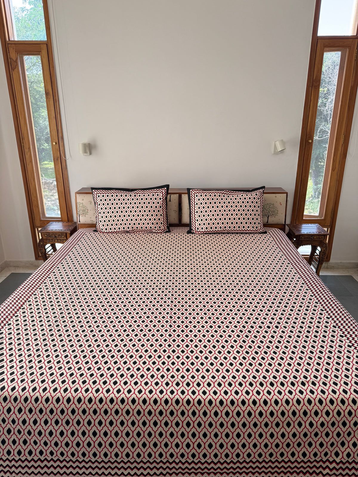 Cotton Queen Size Bedsheet with 2 Pillow Covers (90”*108”)