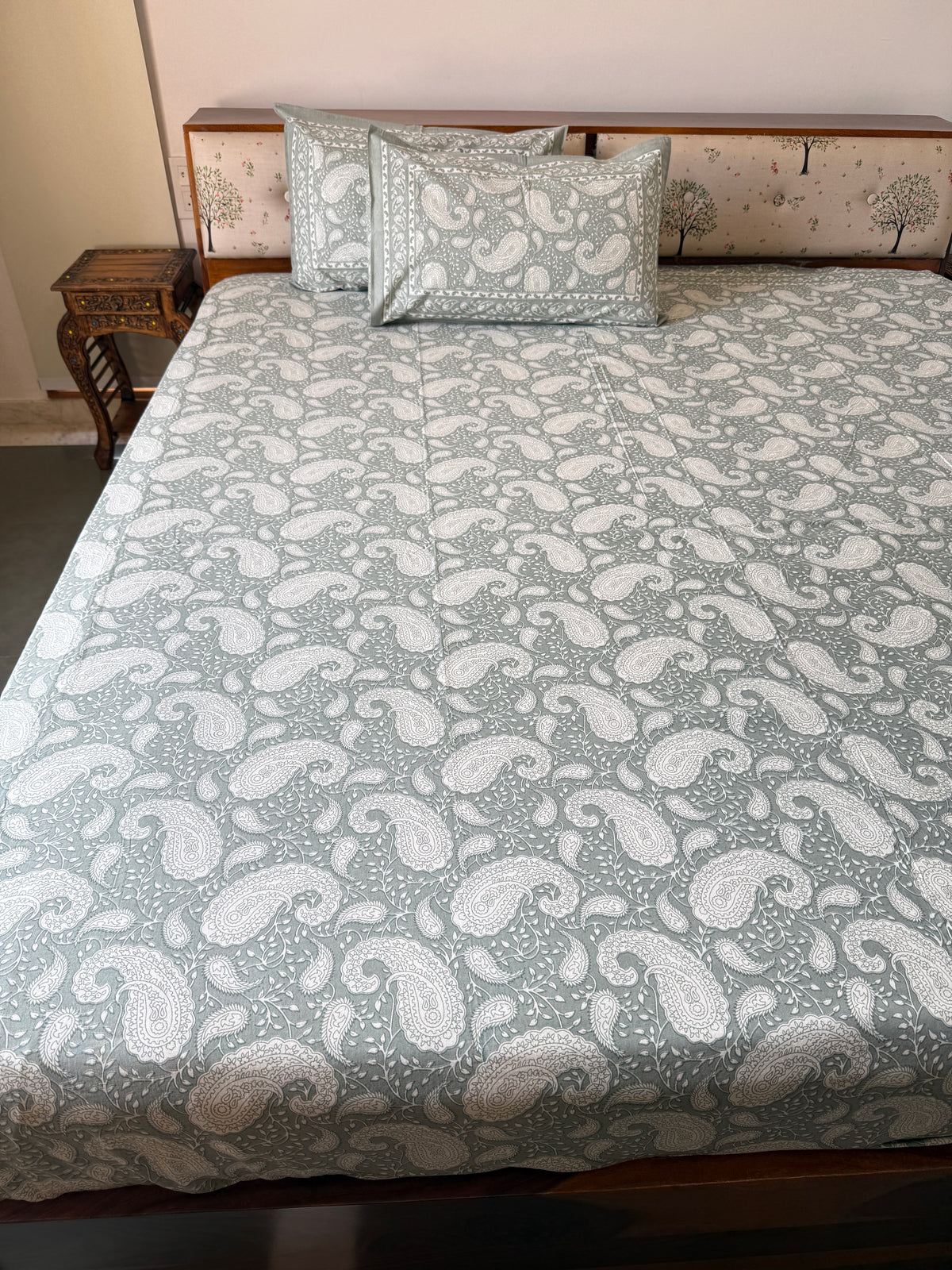 Mint Paisely Pure Cotton King Size Bedsheet Set with 2 Pillow Covers (108”*108”)