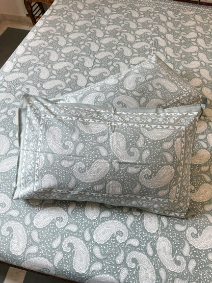 Mint Paisely Pure Cotton King Size Bedsheet Set with 2 Pillow Covers (108”*108”)