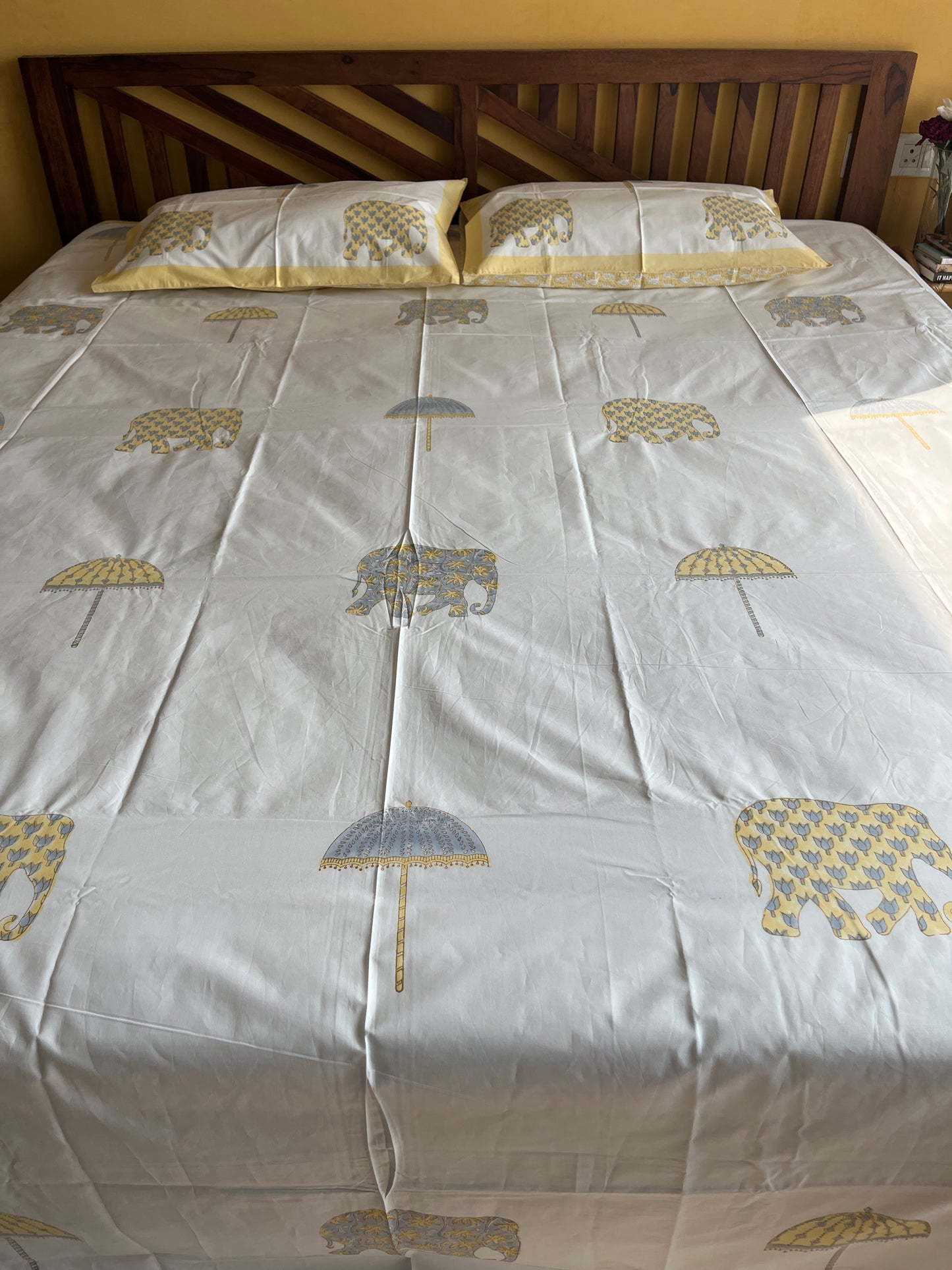 Elephant HandBlock Queen Size Bedsheet with 2 Pillow Covers (90”*108”)