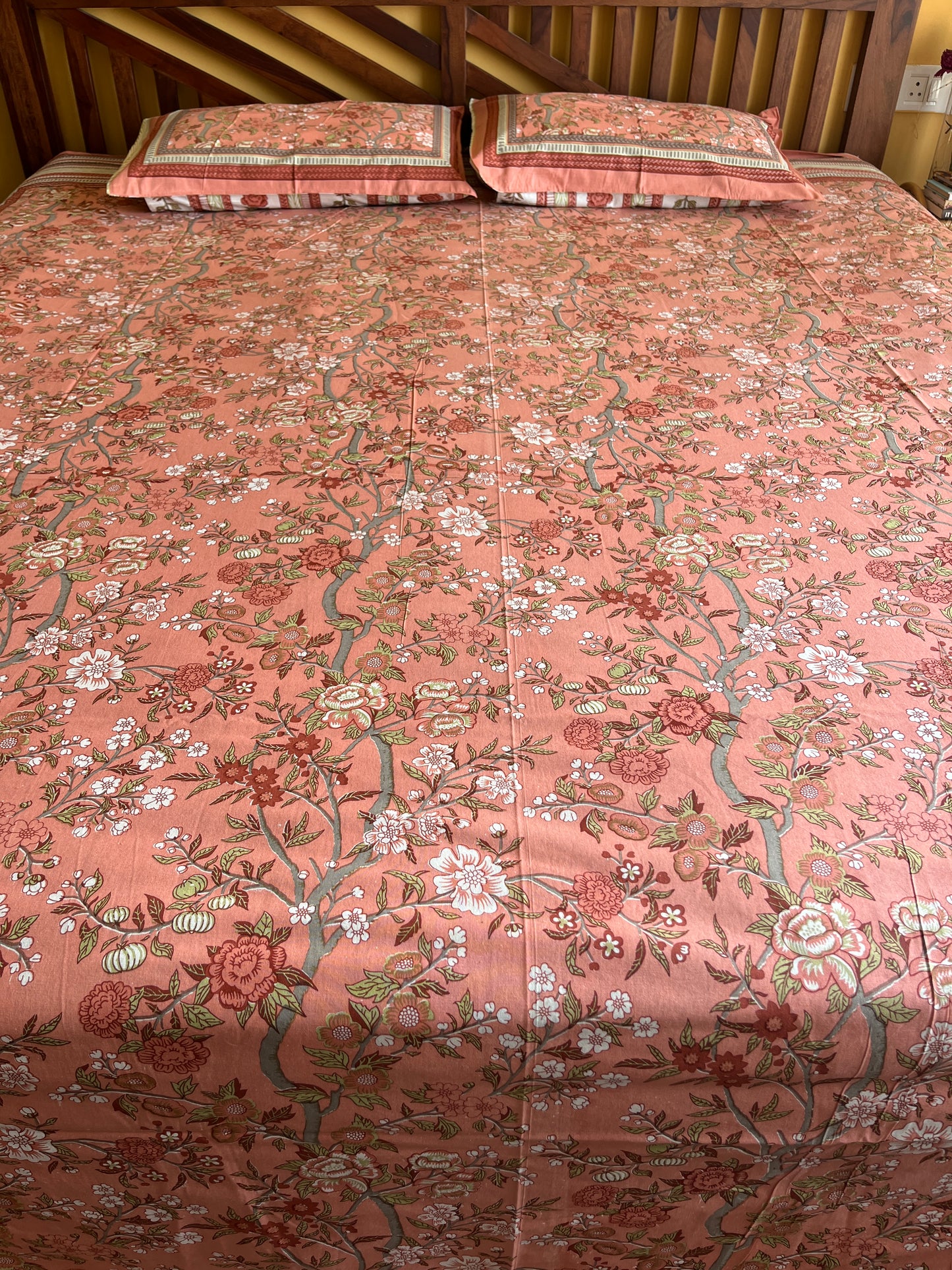 Peachy Bloom Cotton Queen Size Bedsheet with 2 Pillow Covers (100”*108”)