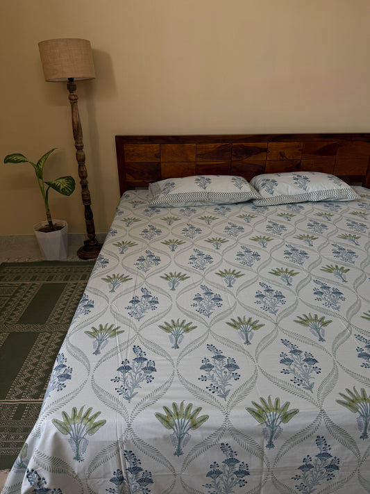 Palm Veil HandBlock King Size Bedsheet with 2 Pillow Covers (108”*108”)