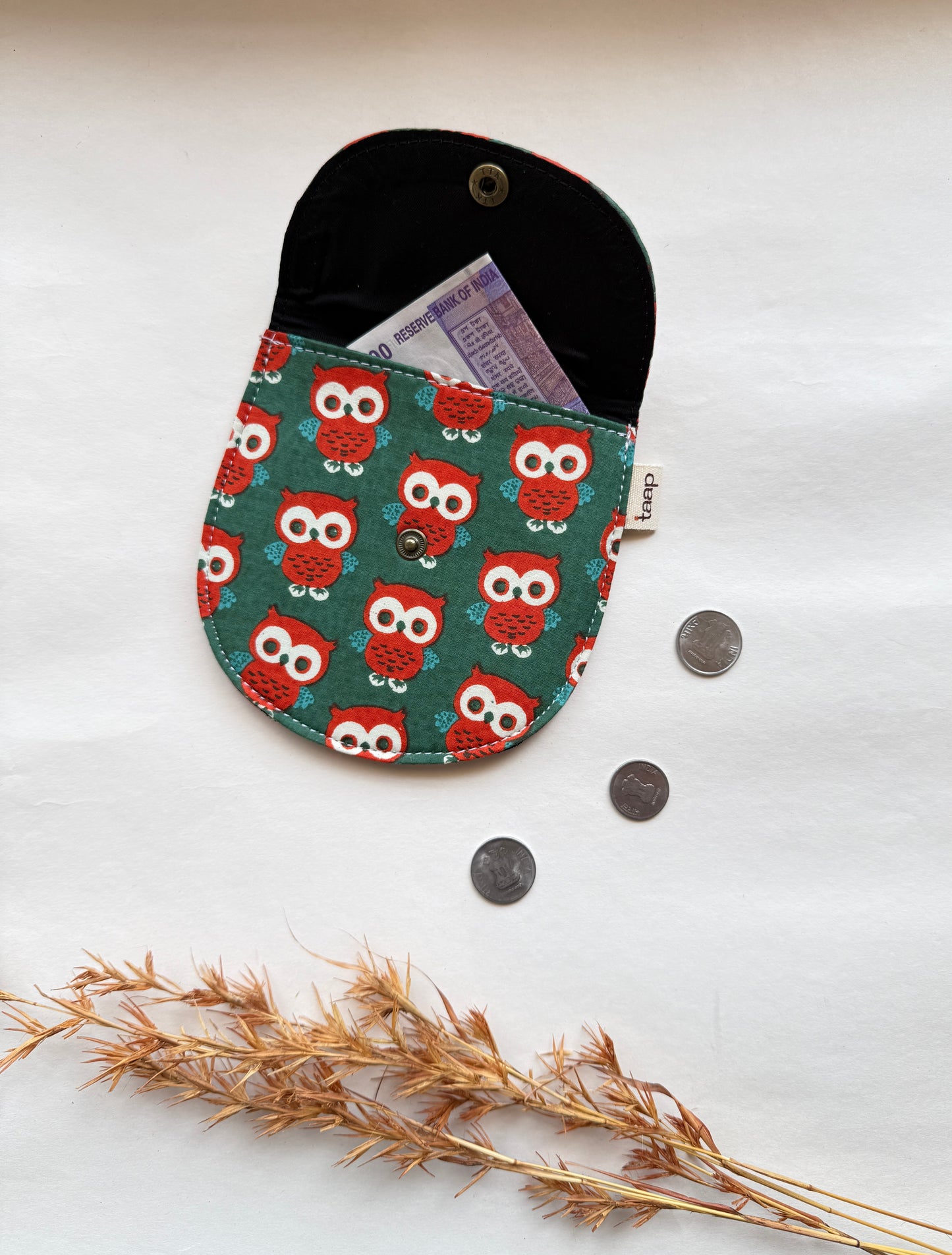 Jolly Hoots Money Pouch – Pocket-Sized Organizer for Everyday Essentials (Copy)