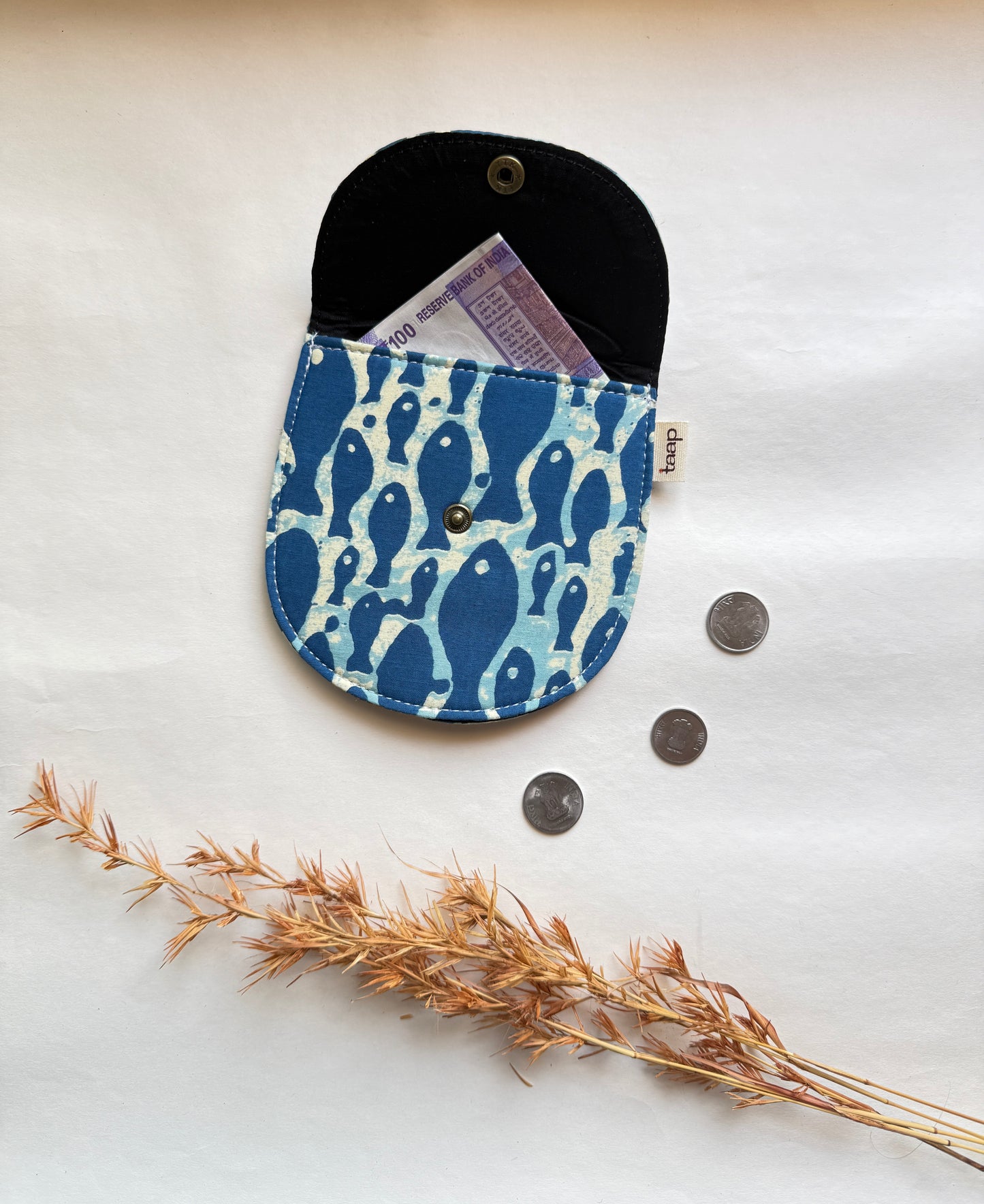 Blue Shoal Money Pouch – Pocket-Sized Organizer for Everyday Essentials