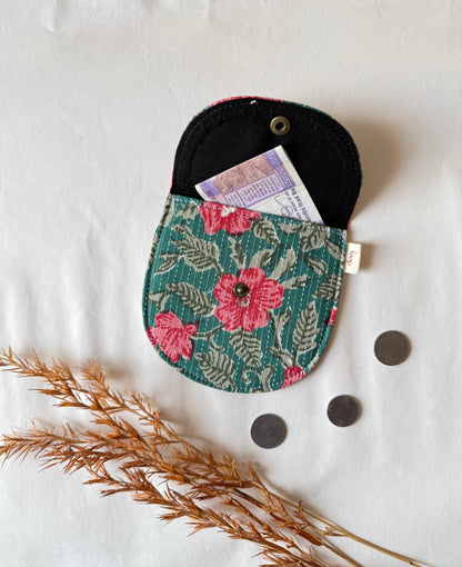 Petal Serenade Money Pouch – Pocket-Sized Organizer for Everyday Essentials