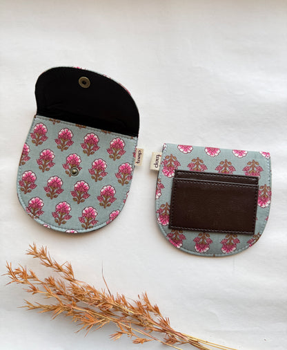 Pink Blossom Money Pouch – Pocket-Sized Organizer for Everyday Essentials