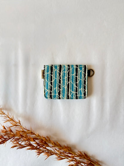 Ocean Veins Card Wallet – Compact Security with a Touch of Tradition