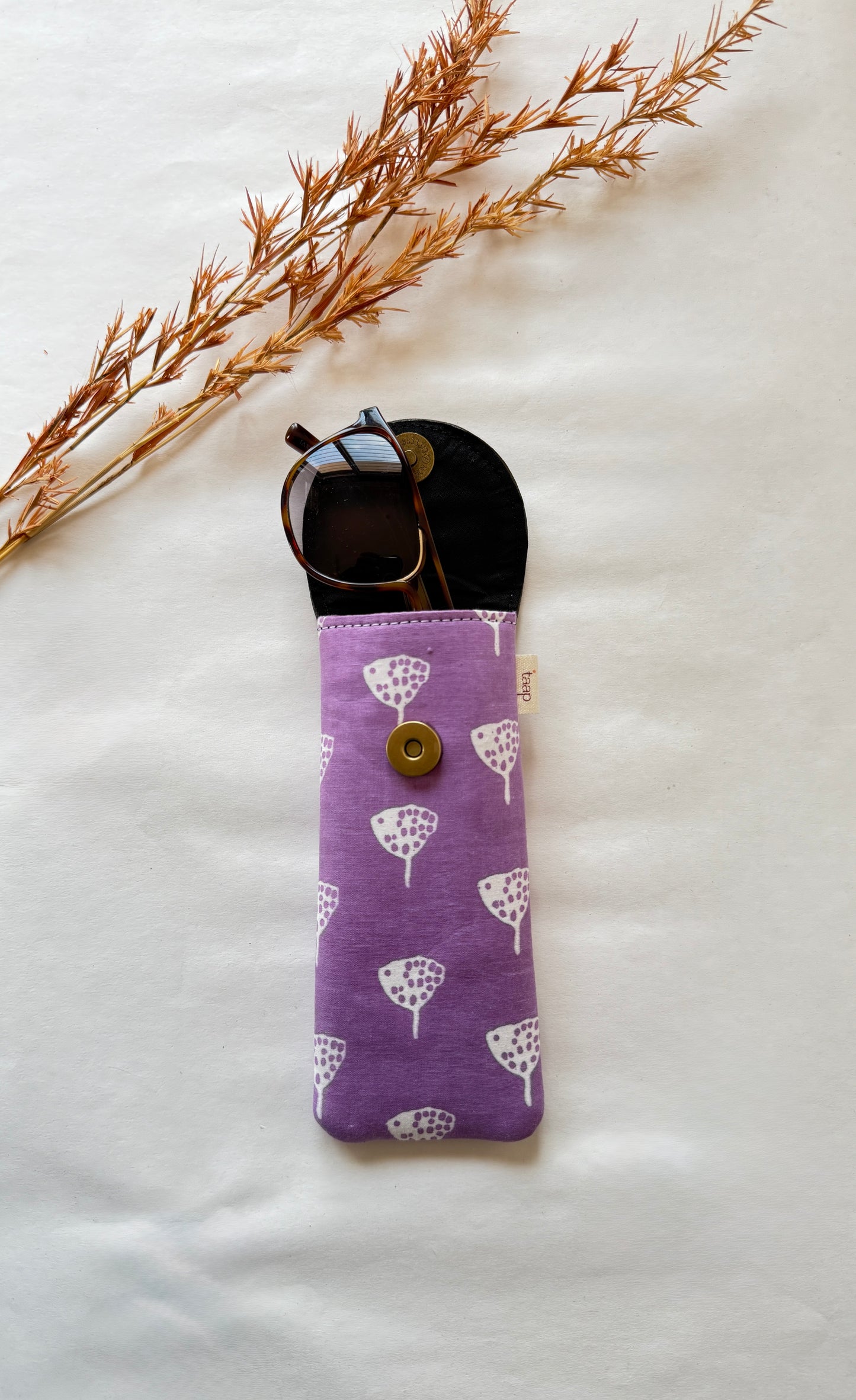 Violet Ginkgo Dot Sunglass Cover – Gentle Guard for Your Shades