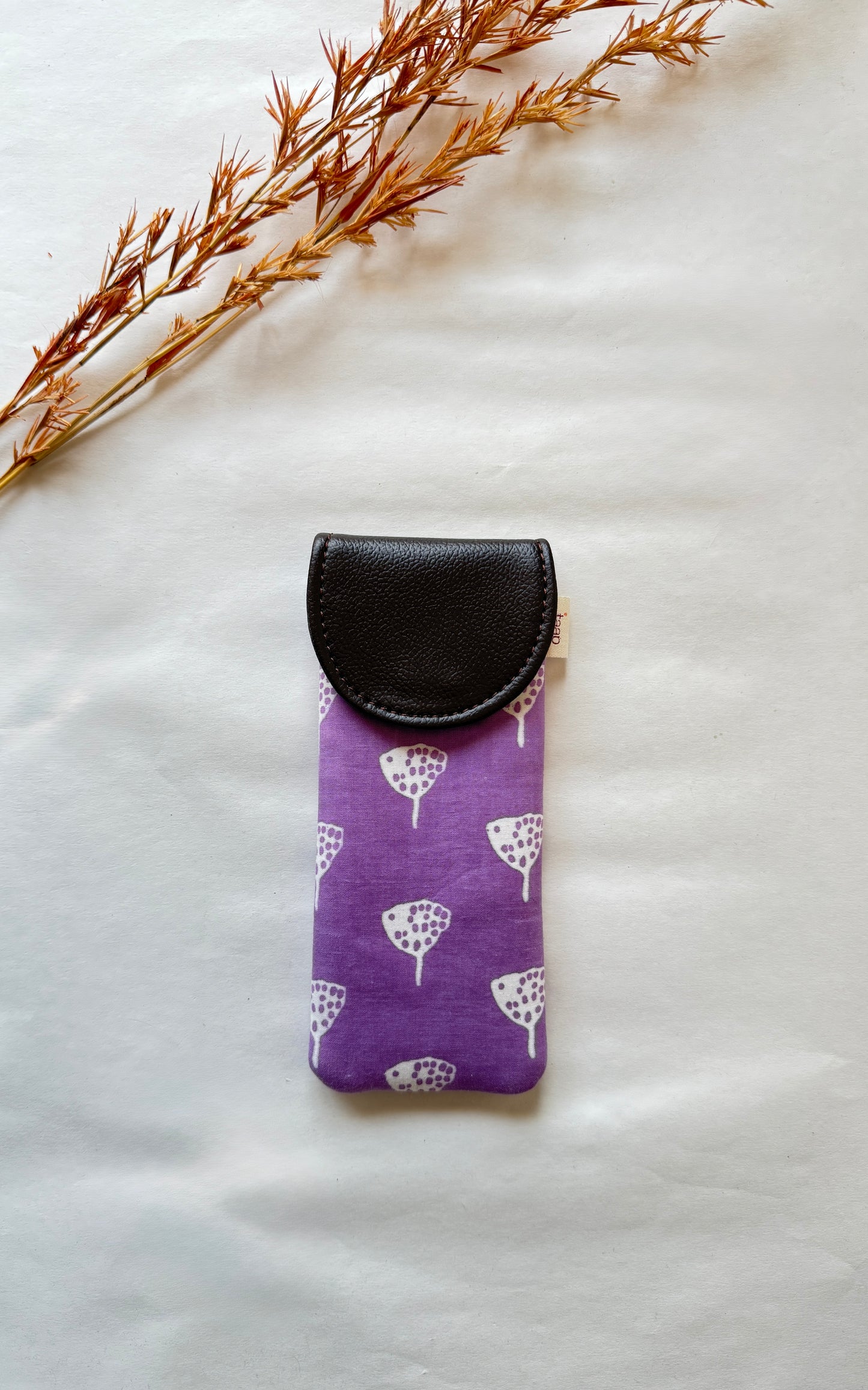 Violet Ginkgo Dot Sunglass Cover – Gentle Guard for Your Shades