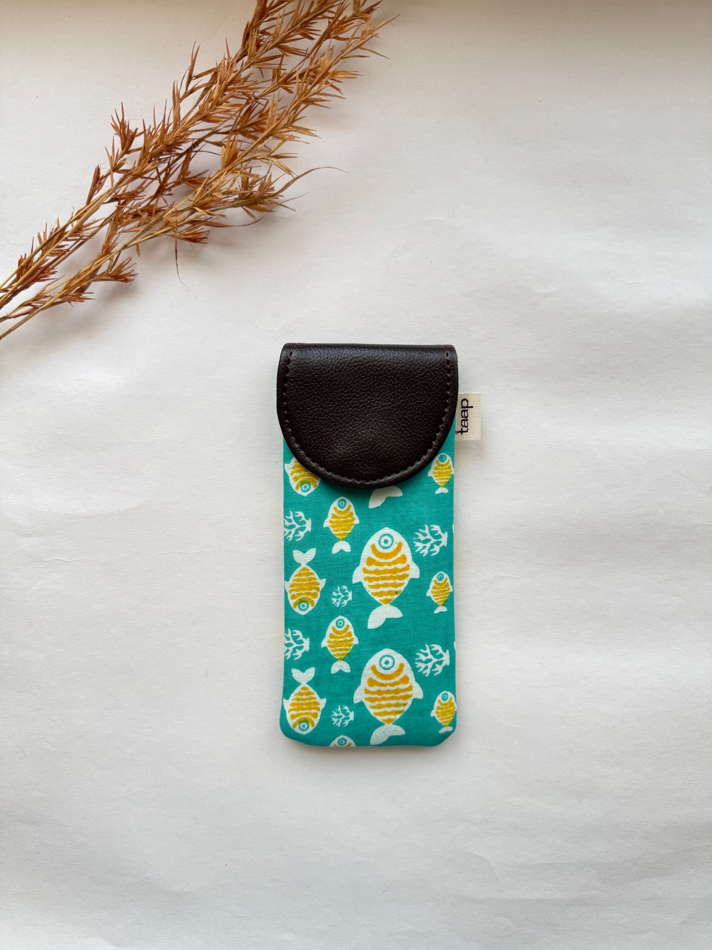 Blue Tropics Sunglass Cover – Gentle Guard for Your Shades