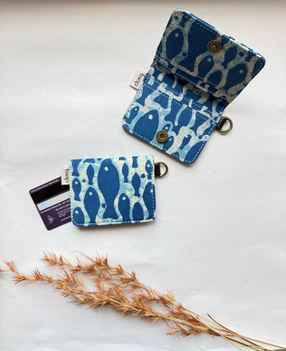 Blue Shoal Card Wallet – Compact Security with a Touch of Tradition