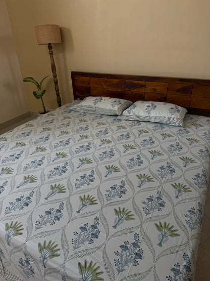 Palm Veil HandBlock King Size Bedsheet with 2 Pillow Covers (108”*108”)