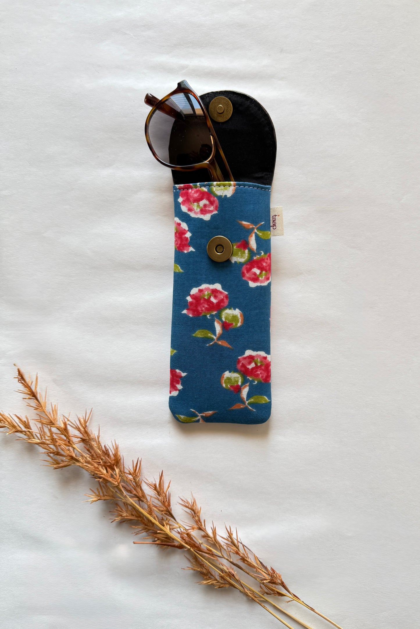 Indigo Rose Charm Sunglass Cover – Gentle Guard for Your Shades