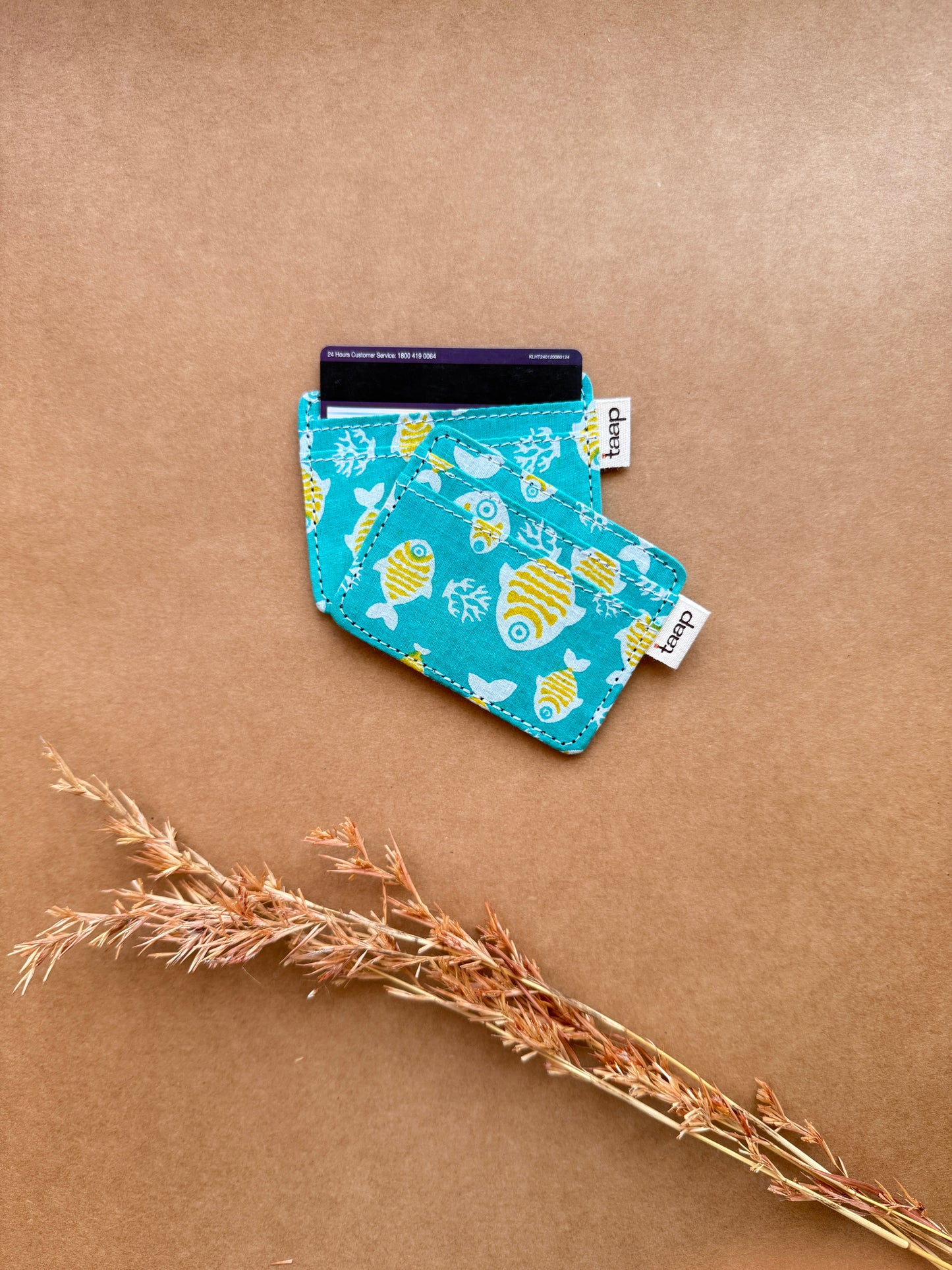 Blue Tropics Pastures Card Holder – Slim, Stylish & Smartly Functional