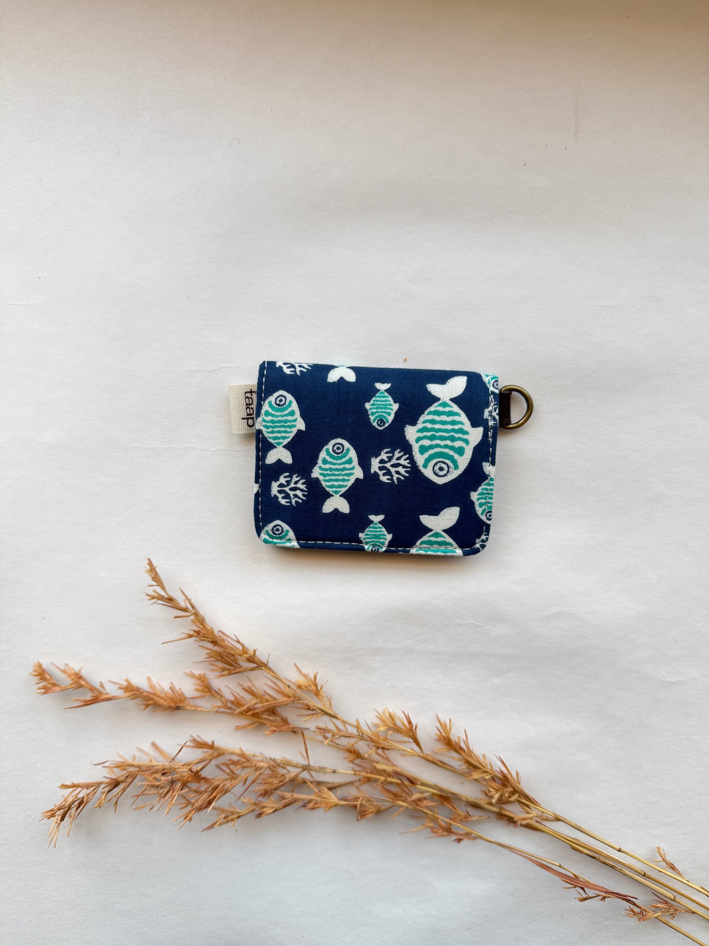 Midnight Reef Card Wallet – Compact Security with a Touch of Tradition