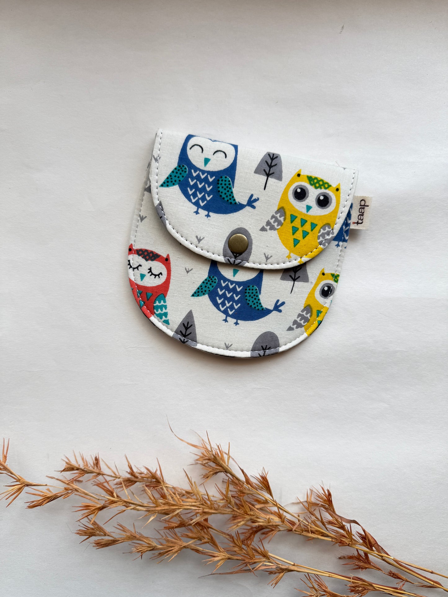 Autumn Owl Money Pouch – Pocket-Sized Organizer for Everyday Essentials