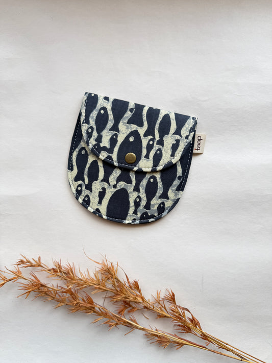 Midnight Shoal Money Pouch – Pocket-Sized Organizer for Everyday Essentials