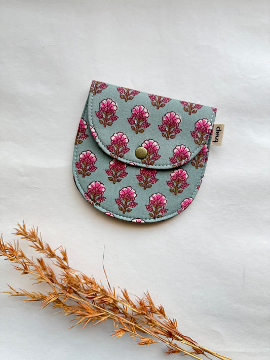 Pink Blossom Money Pouch – Pocket-Sized Organizer for Everyday Essentials