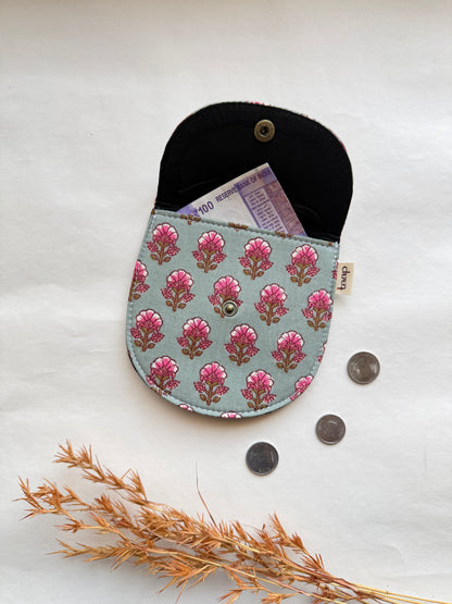 Pink Blossom Money Pouch – Pocket-Sized Organizer for Everyday Essentials