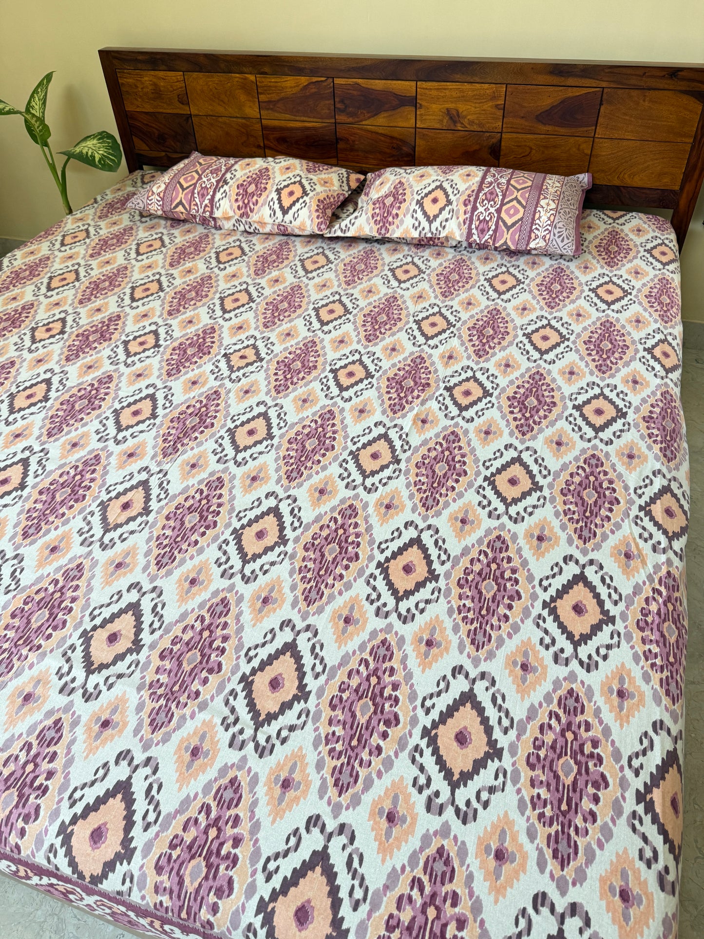 Pastel Prism Cotton King Size Bedsheet Set with 2 Pillow Covers (108”*108”)