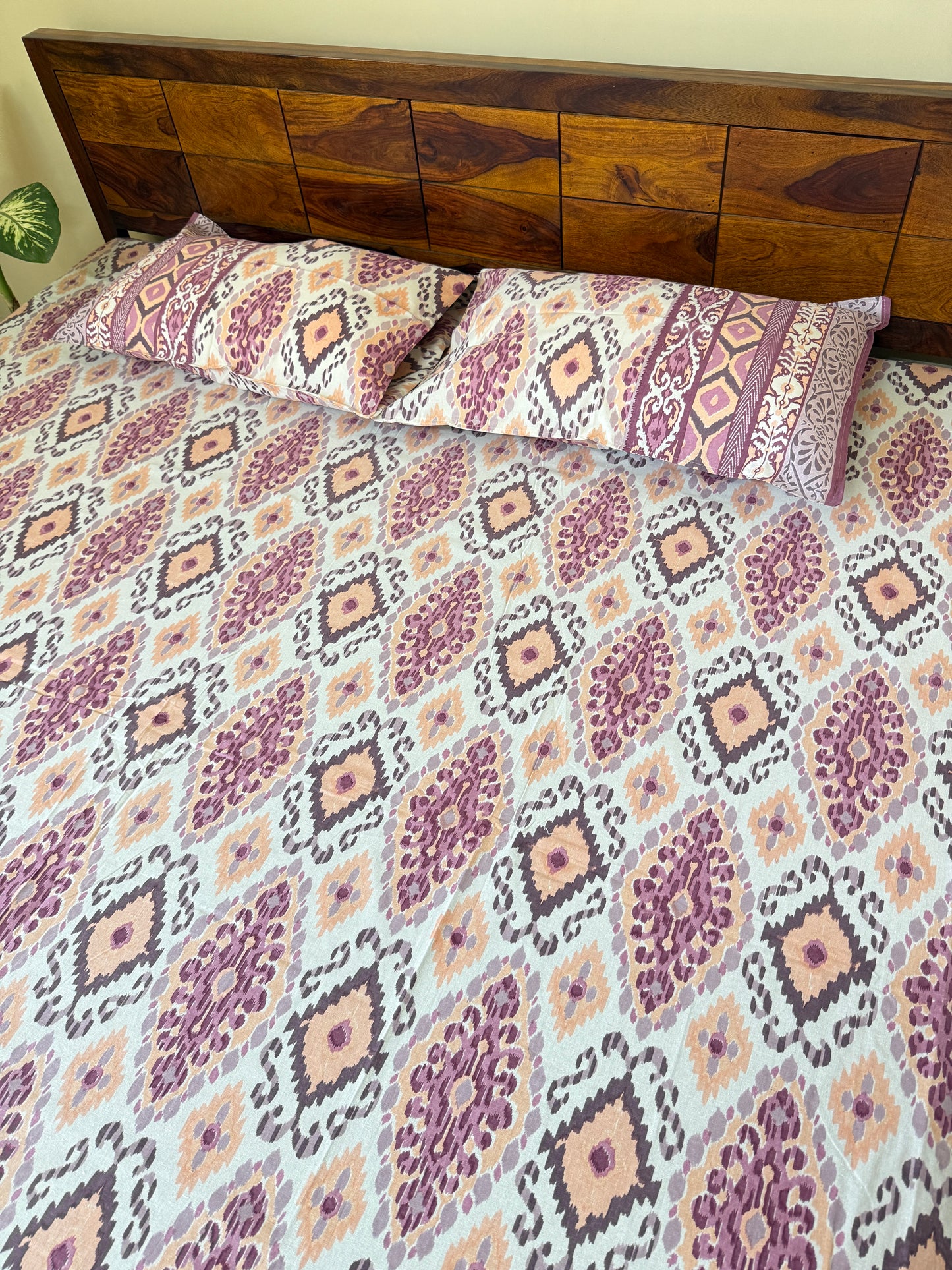 Pastel Prism Cotton King Size Bedsheet Set with 2 Pillow Covers (108”*108”)