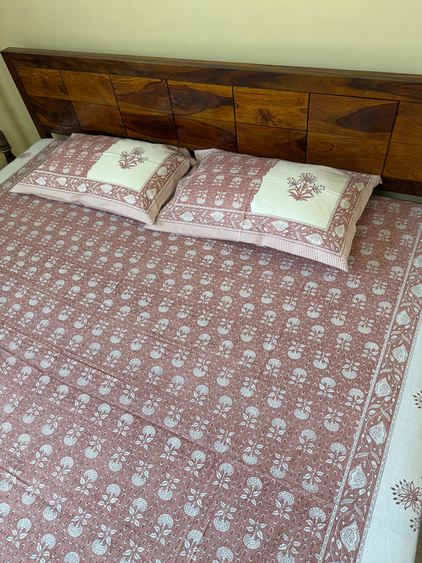 Rajwadi Rose Cotton Queen Size Bedsheet with 2 pillow covers (90”*108”)