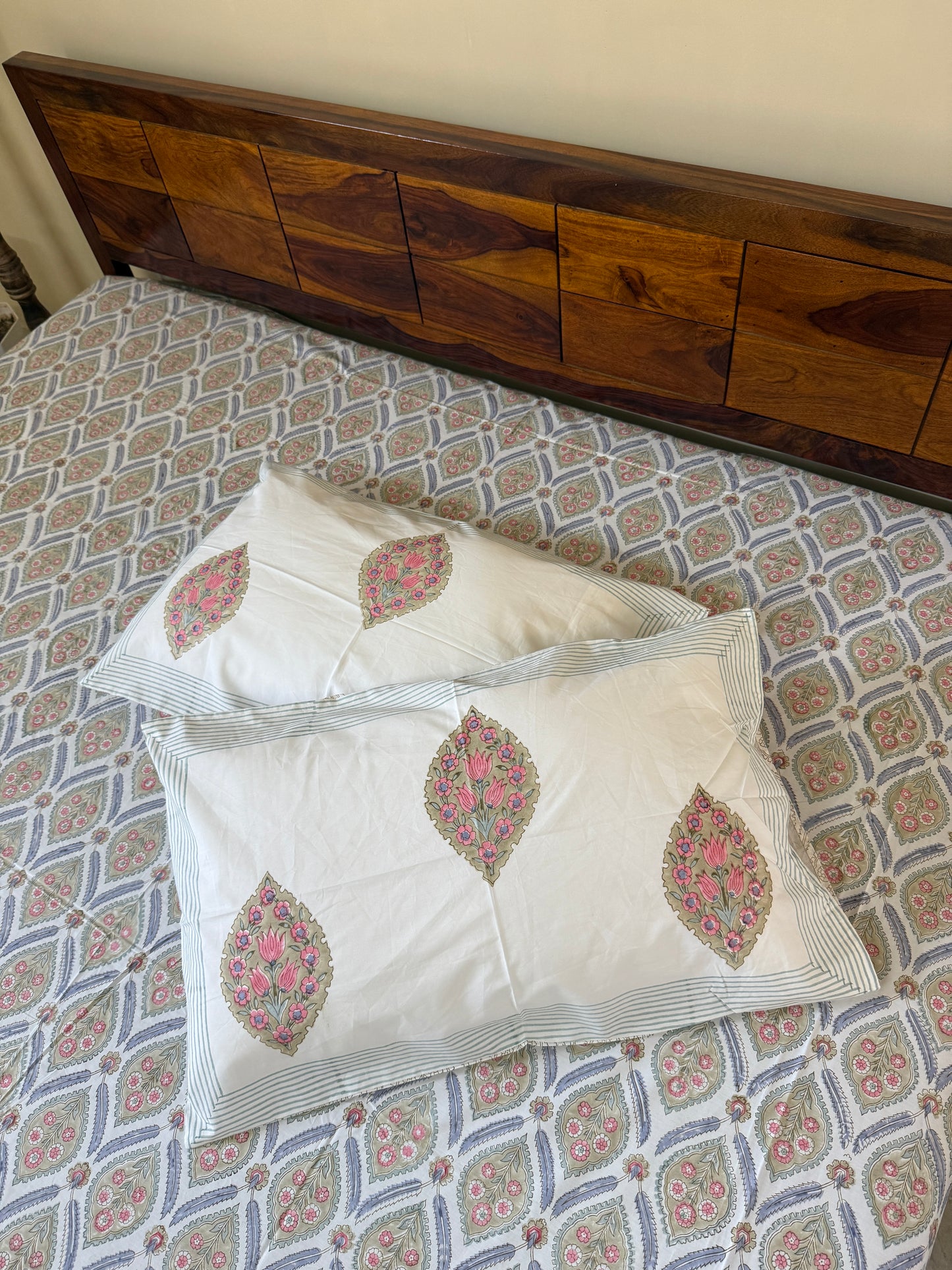 Heritage Medley HandBlock King Size Bedsheet with 2 Pillow Covers (108”*108”)