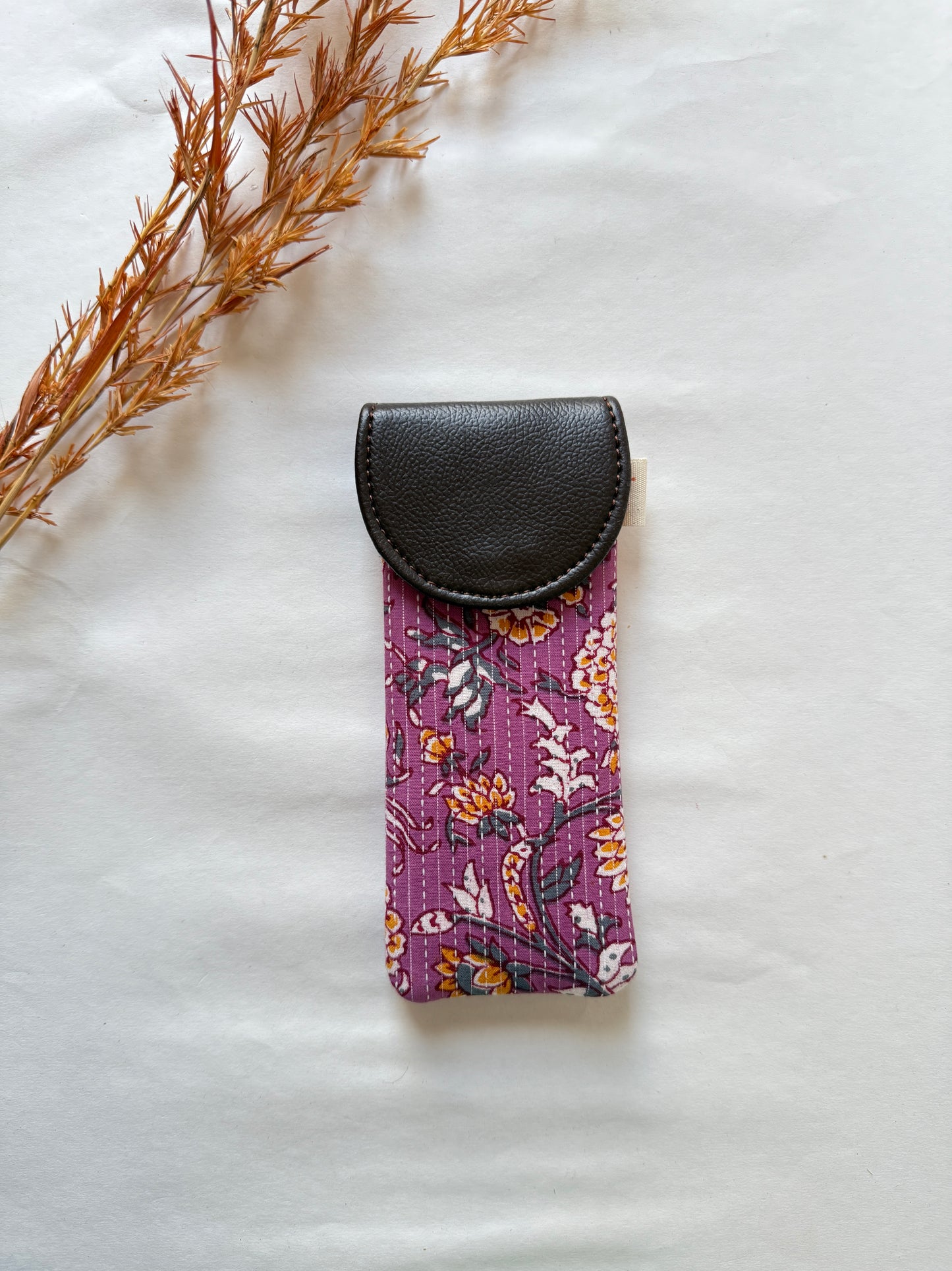 Gulbahar Violet Sunglass Cover – Gentle Guard for Your Shades