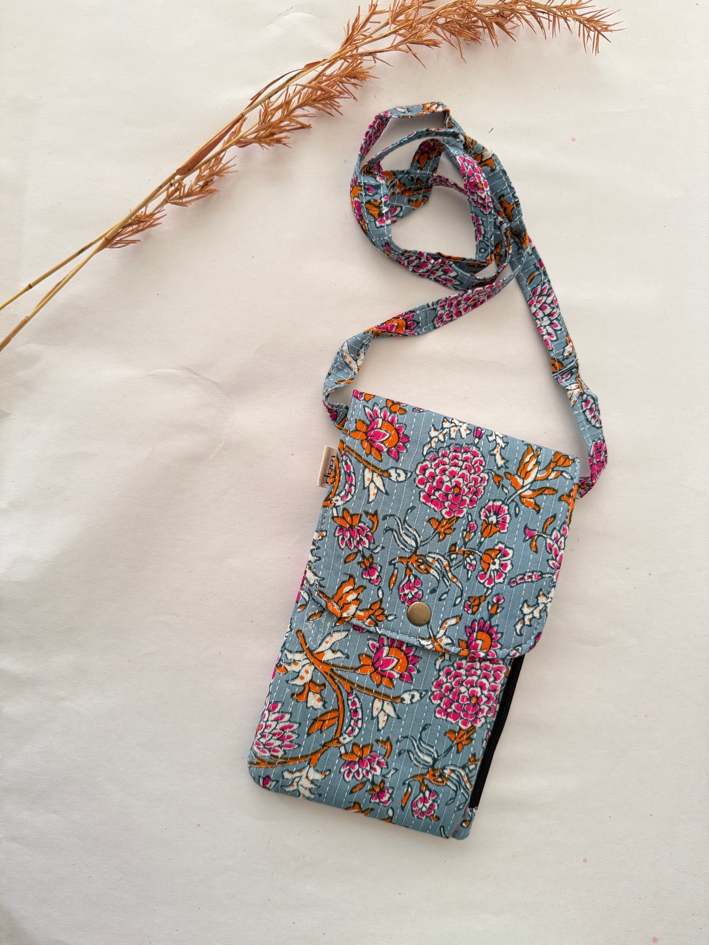 Gulbahar Blue Mobile Sling – The Everyday Essential