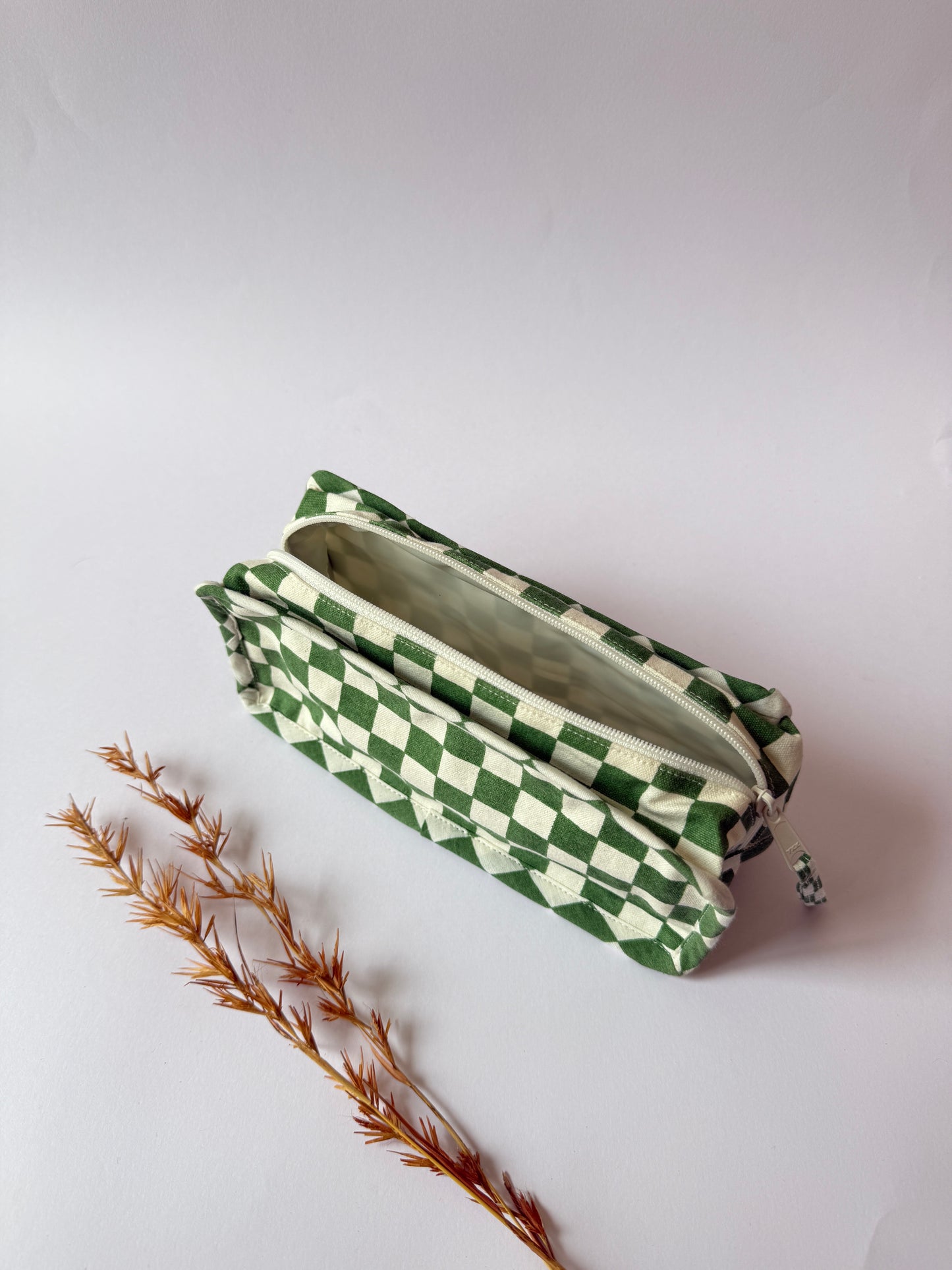 Green Checkered Cotton Canvas Box Pouch – Compact Storage with a Sharp Edge