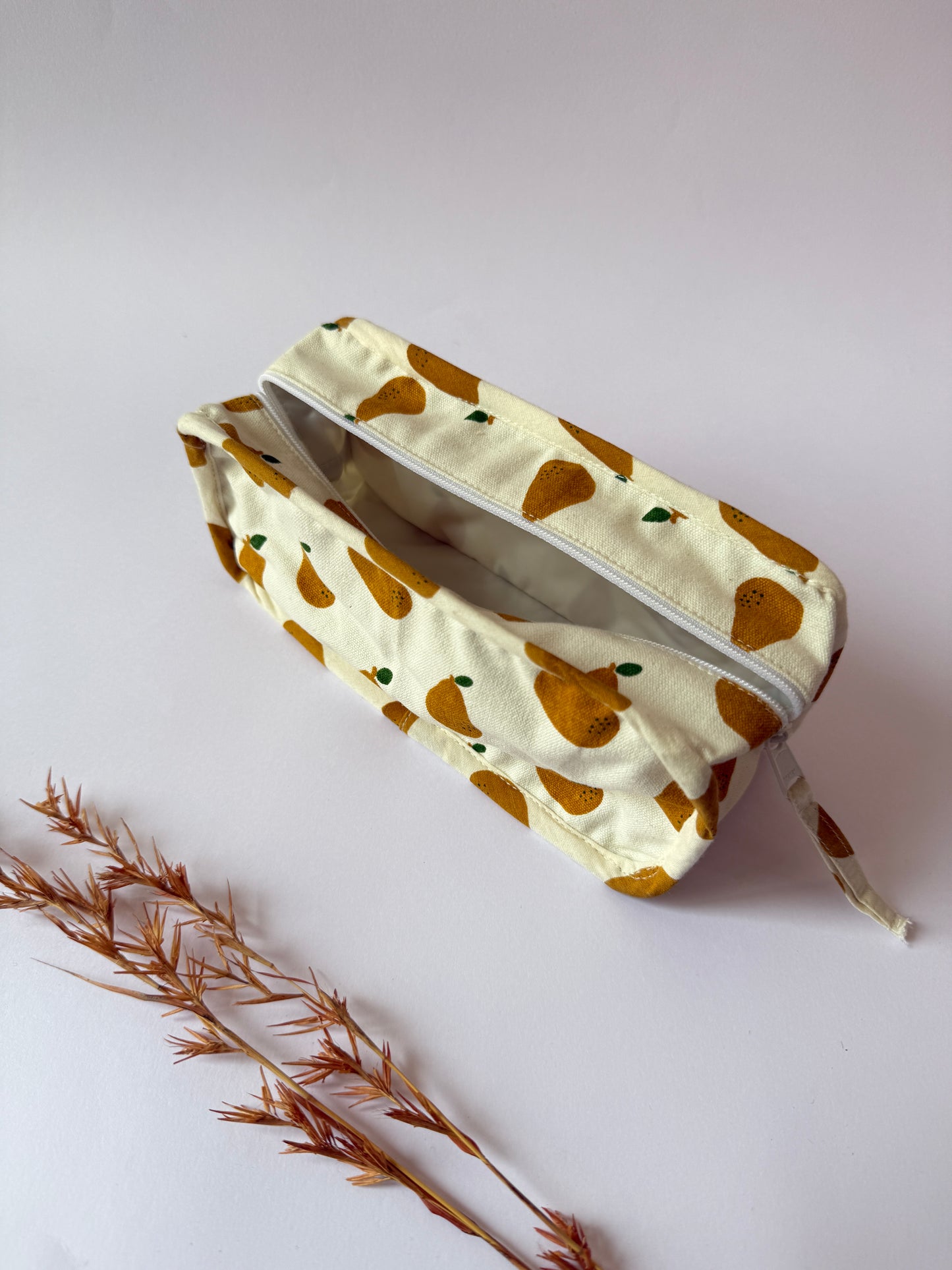 Pear Cotton Canvas Box Pouch – Compact Storage with a Sharp Edge