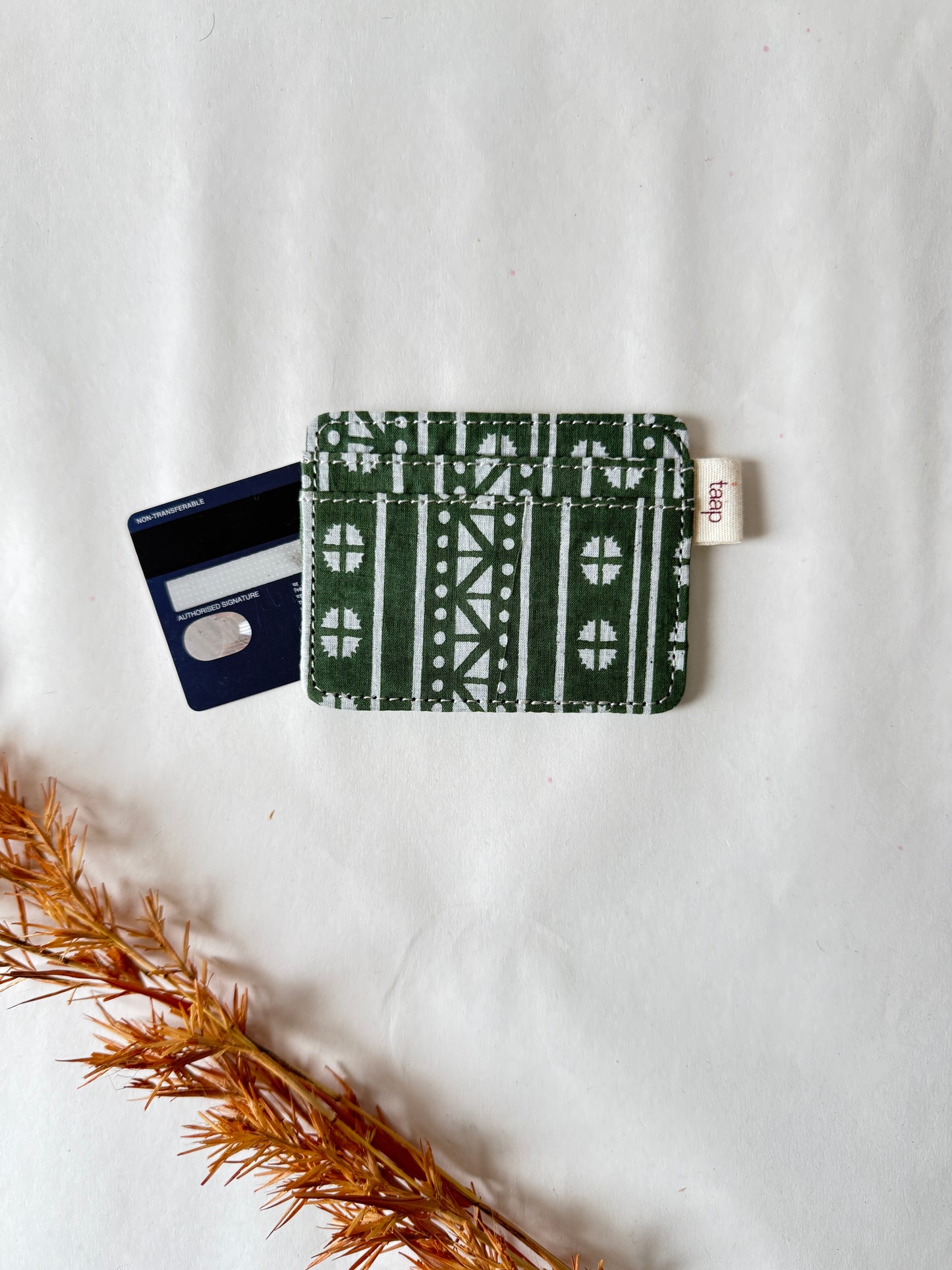 Tribal Moss Card Holder – Slim, Stylish & Smartly Functional