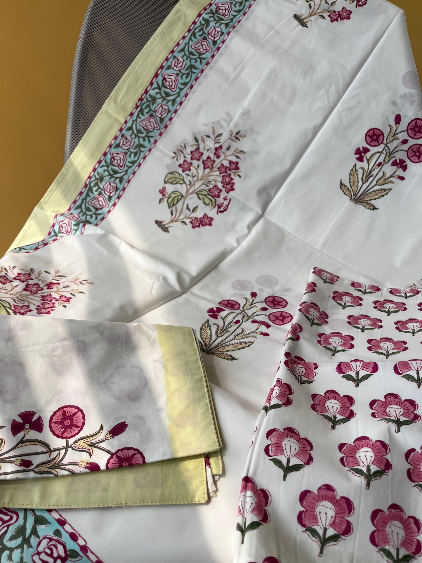 Midnight Garden HandBlock King Size Bedsheet Set with 2 Pillow Covers (108”*108”)