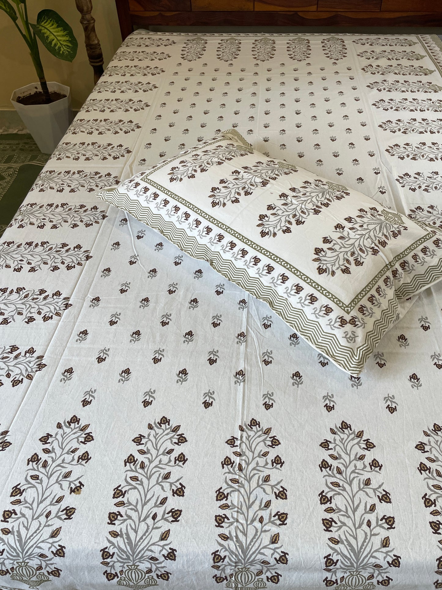 Ethnic Floral Single Bedsheet With 1 Pillow Cover (60”*90”)