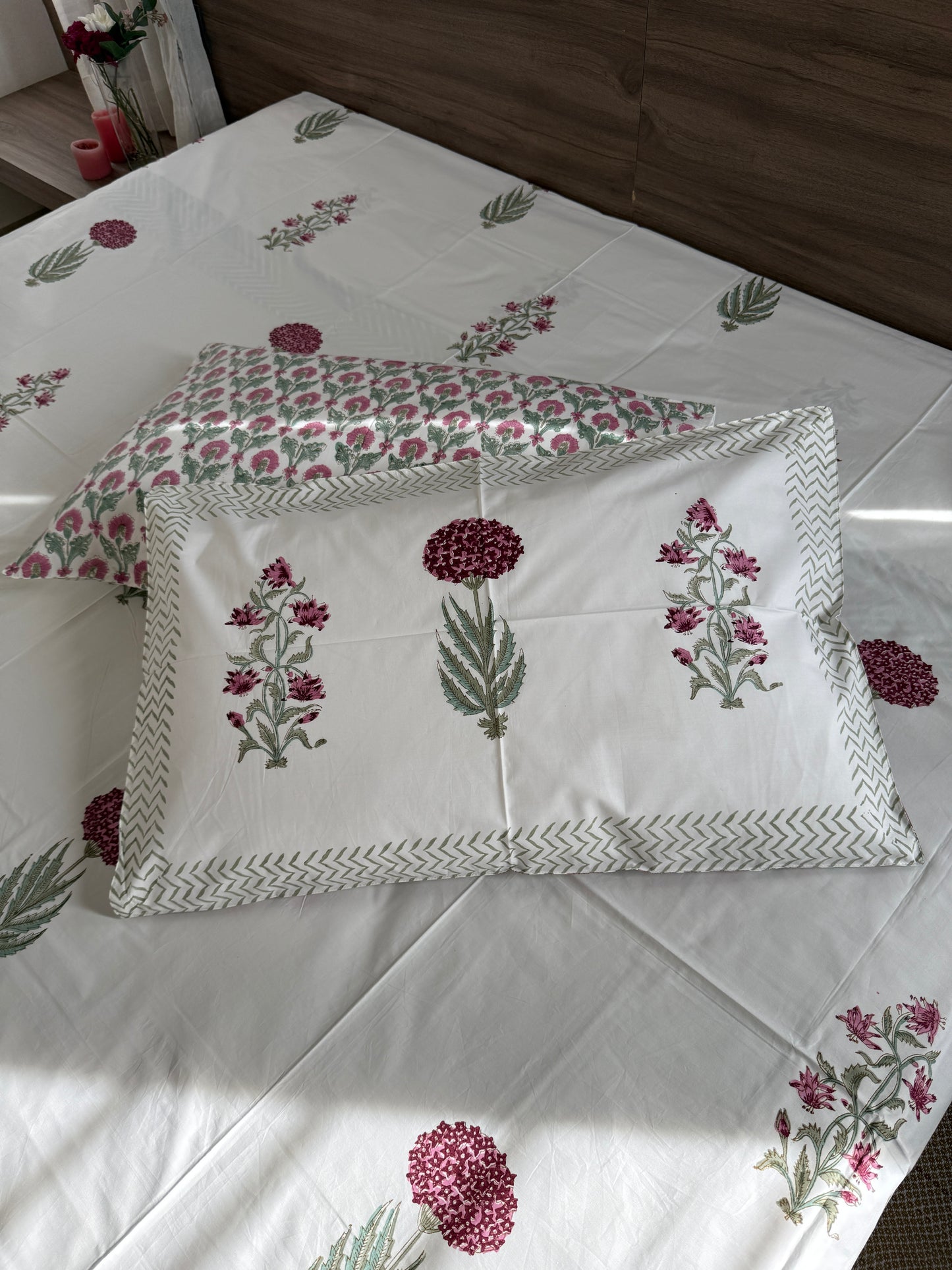HandBlock Queen Size Bedsheet with 2 Pillow Covers (90”*108”)