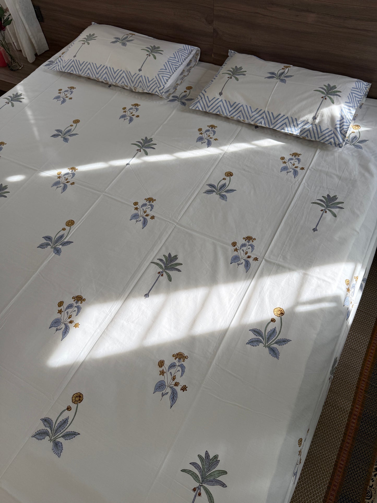 HandBlock King Size Bedsheet with 2 Pillow Covers (108”*108”)