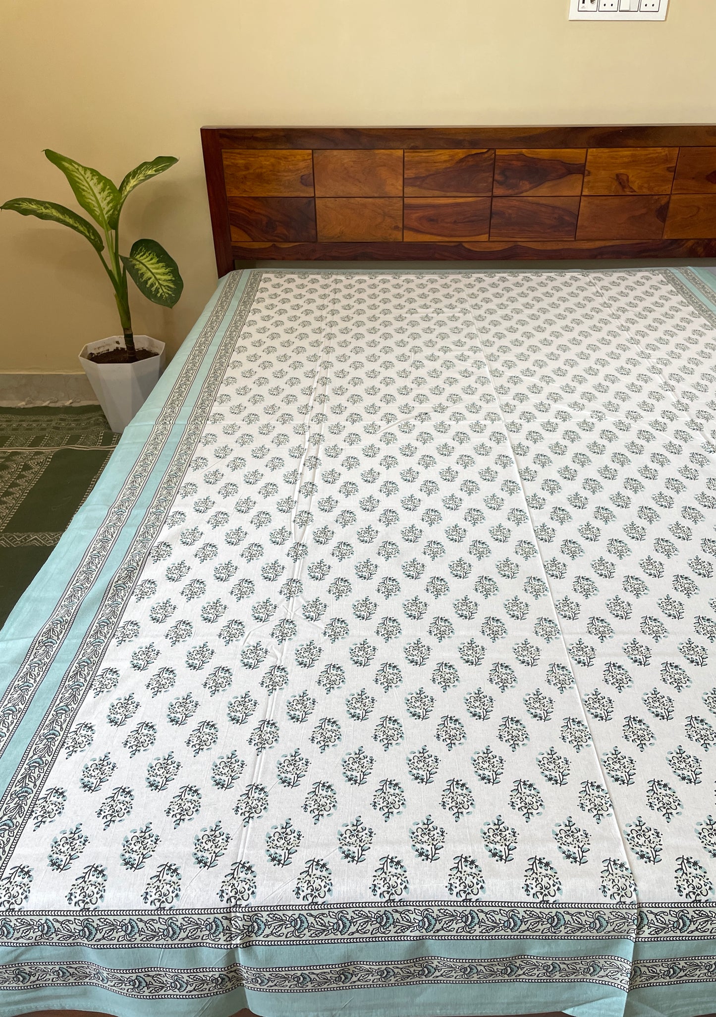 Floral Buta Single Bedsheet Without Pillow Cover (60”*90”)