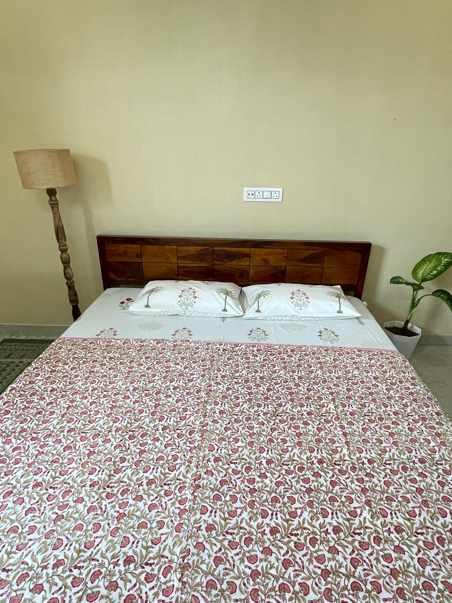 Mughal Garden Soft Mulmul Cotton Screen Printed Double Bed Dohars