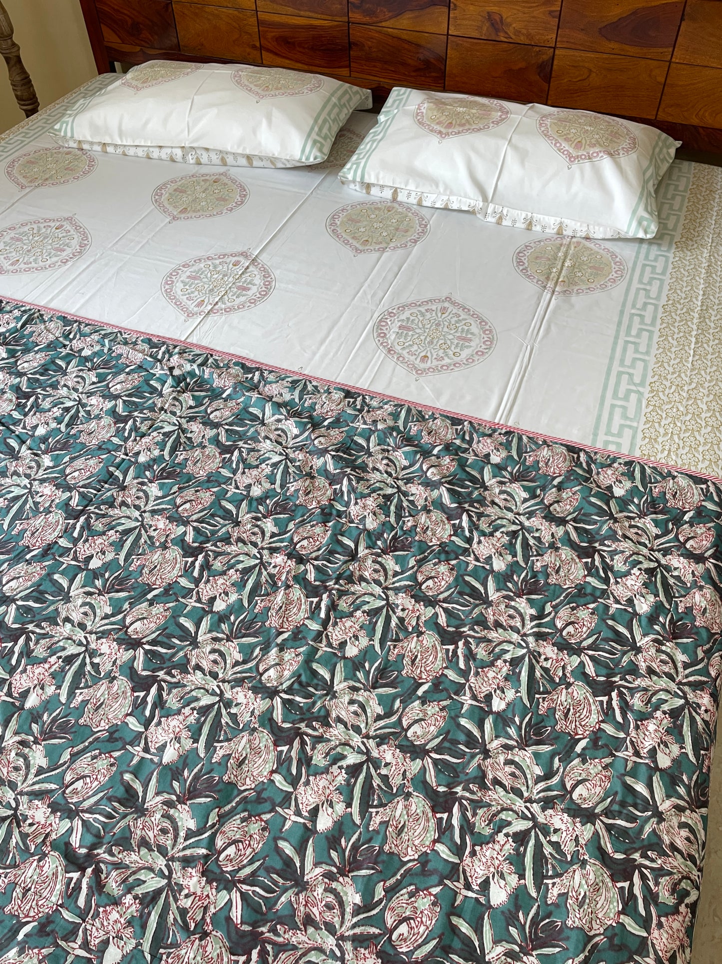 Jungle Floral Soft Mulmul Cotton Screen Printed Double Bed Dohars