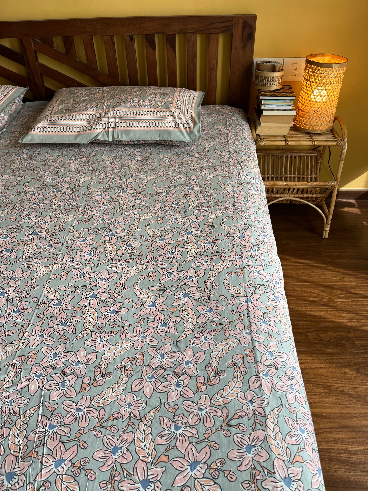 Grey Floral Cotton Queen Size Bedsheet with 2 Pillow Covers (90”*108”)