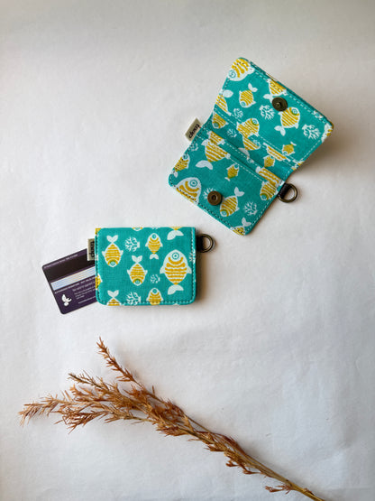 Blue Tropics Card Wallet – Compact Security with a Touch of Tradition