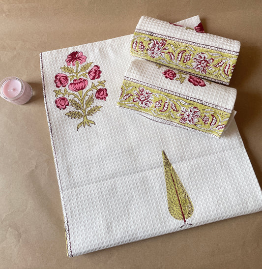 Sandalwood Mist Handblock Cotton Waffle Bath Towe Set ( 1 Bath Towel + 2 Hand Towel)