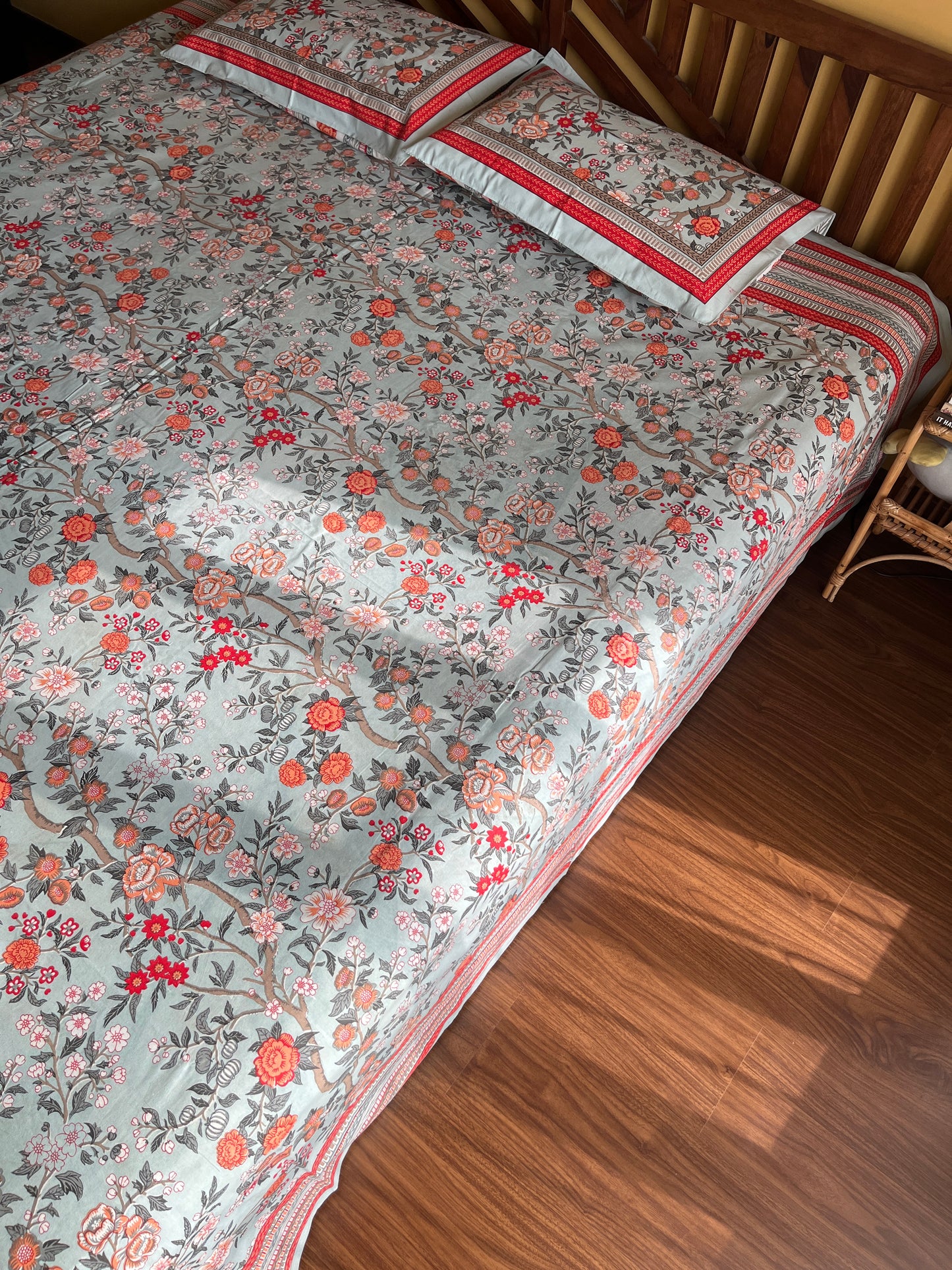 Mint Bloom Cotton Queen Size Bedsheet with 2 Pillow Covers (100”*108”)