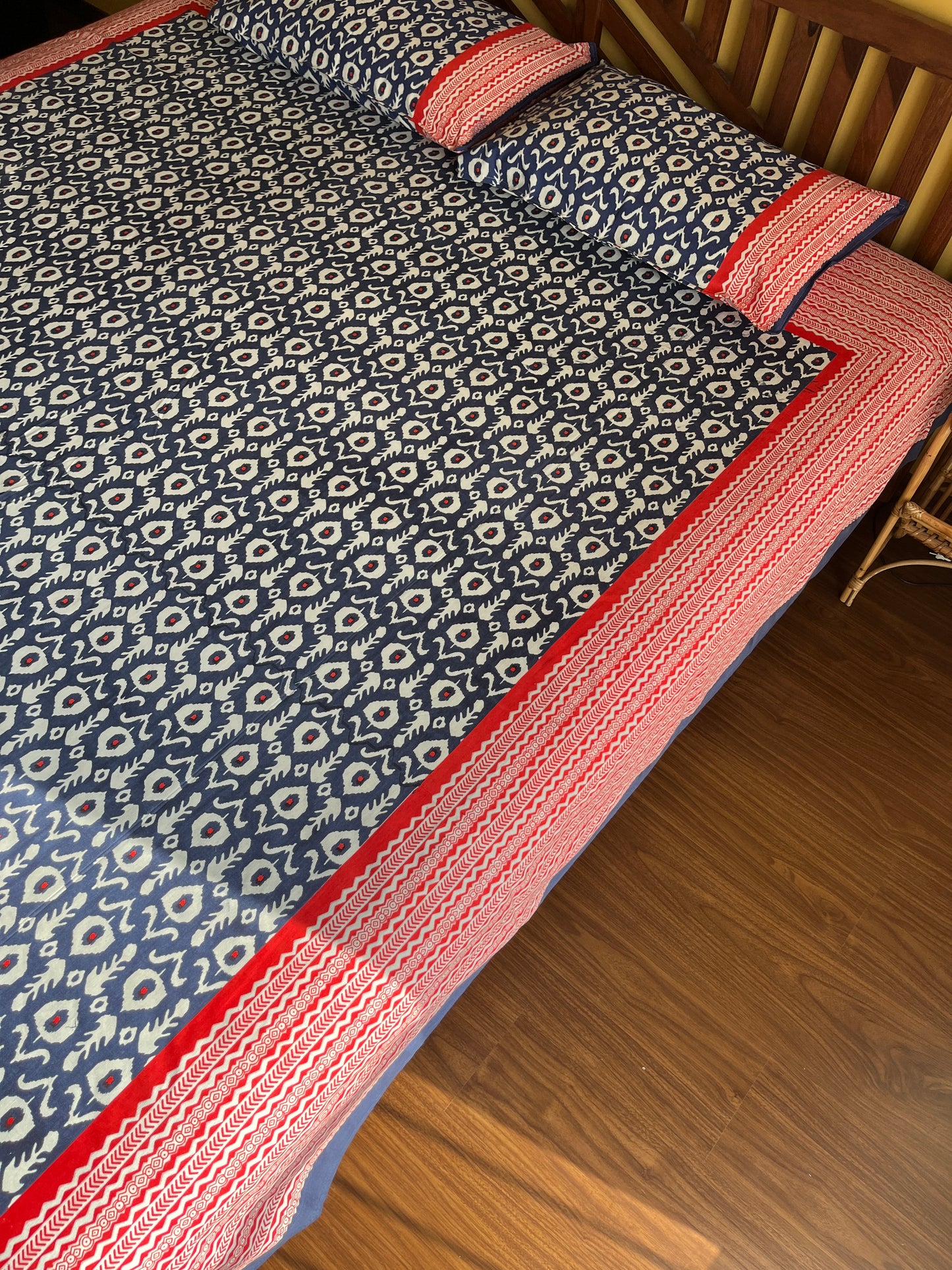 Indigo Ikat Cotton Queen Size Bedsheet with 2 Pillow Covers (90”*108”)