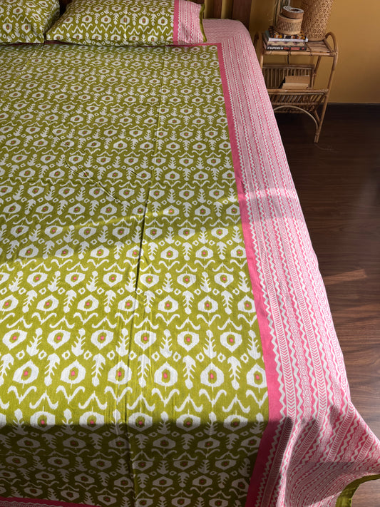 Olive Ikat Cotton Queen Size Bedsheet with 2 Pillow Covers (90”*108”)