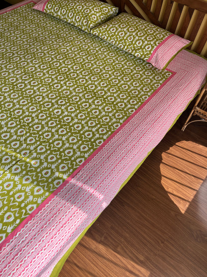 Olive Ikat Cotton Queen Size Bedsheet with 2 Pillow Covers (90”*108”)