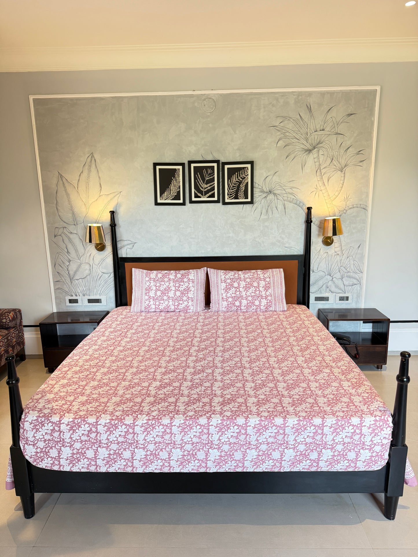 Lavender Breeze HandBlock King Size Bedsheet Set with 2 Pillow Covers (108”*108”)